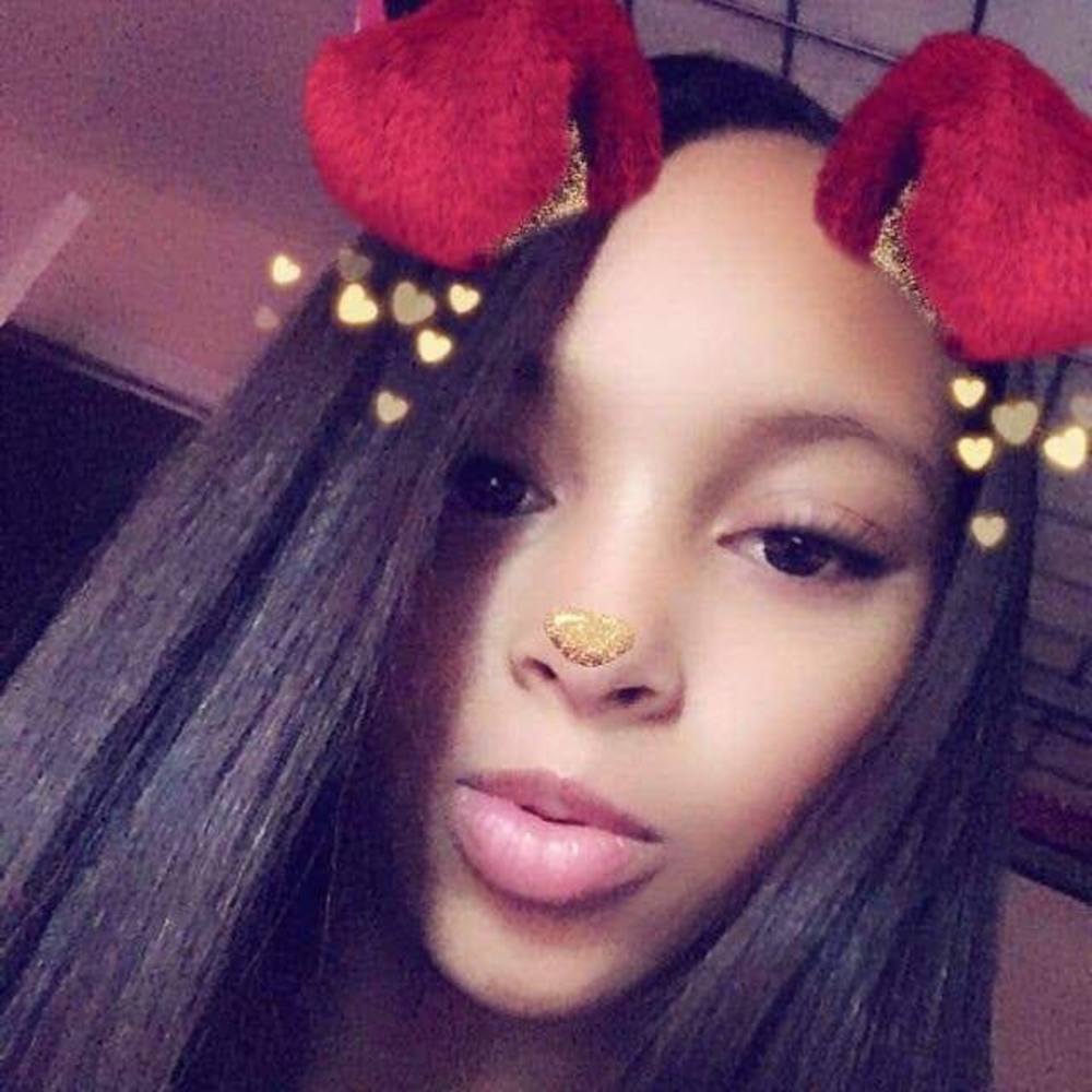 Meet your Posher, Yarelis